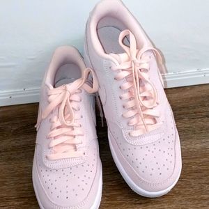 Pink Nike Tennis Shoes